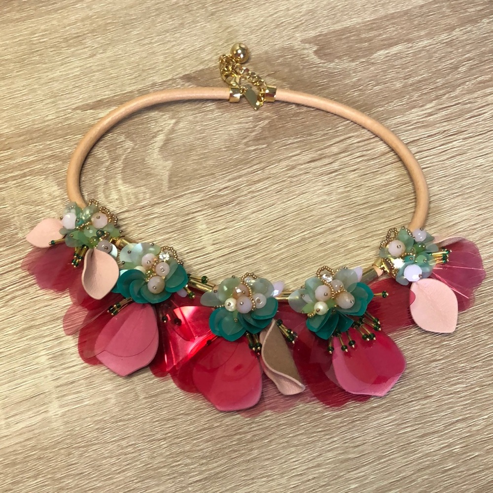 Kate spade ♠️ leather and gold flower necklace